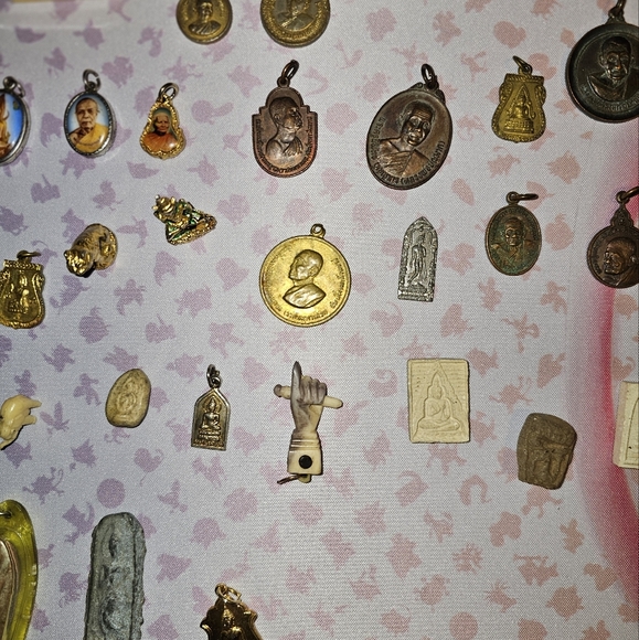 THAI Buddha Amulets, Pendants Indian Arrowheads,Rare , Ancient? - Picture 10 of 14